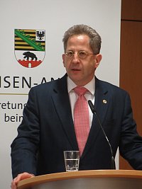 Dr. Hans-Georg Maaen